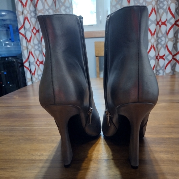 Nine West Torrie boots sz 11 in Silver - Picture 3 of 8